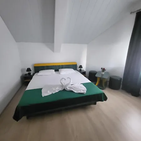 House 2 Gæstehus