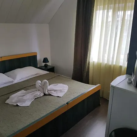 House 2 Guest house *