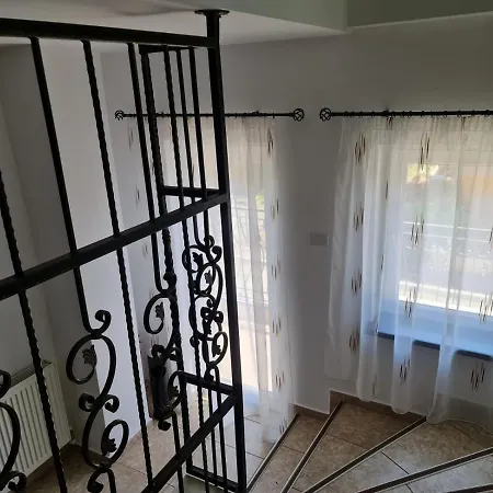 House 2 Guest house *
