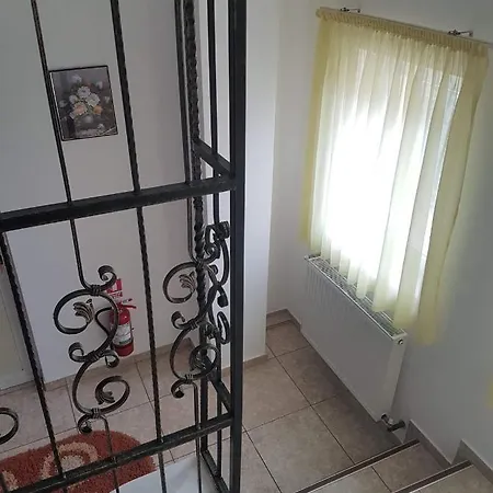 House 2 Guest house *