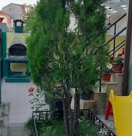 House 2 *