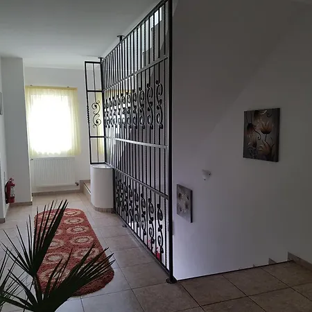 Konukevi House 2 *